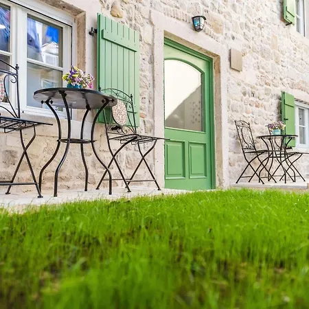 10 Heritage זאדאר